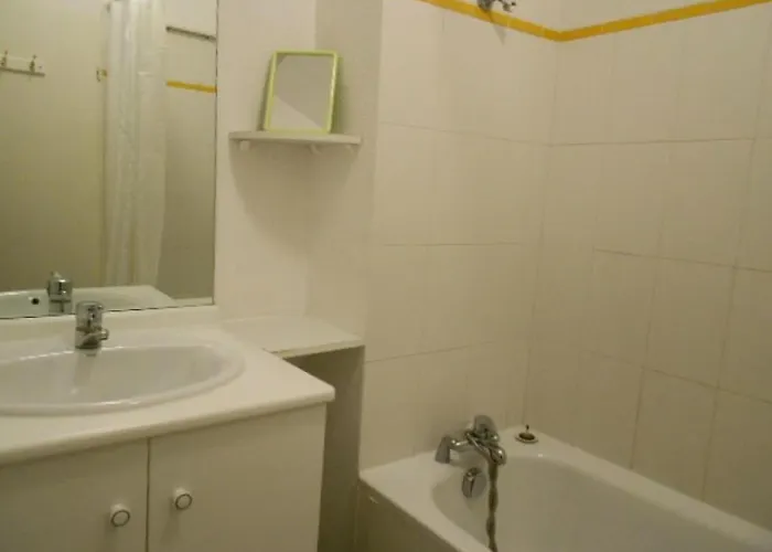 Apartamento Résidence Pic De Lia - 6 Personnes Au Centre Du Village Mae-6204 Cadeilhan-Trachere